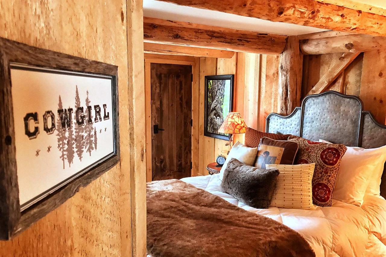 | Jackson Hole Hideout