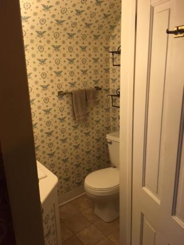 | Victorian Charm Inn