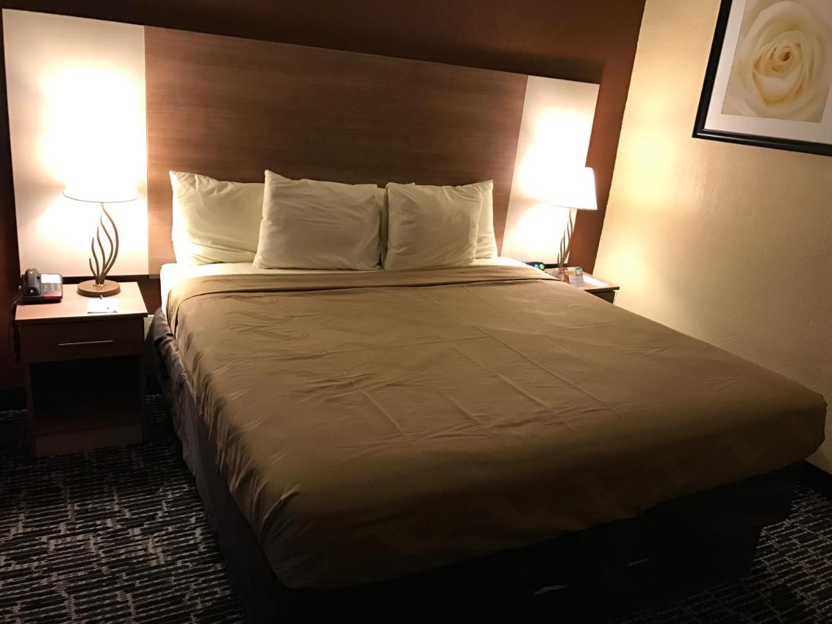 King Room - Accessible/Non-Smoking at Quality Inn Near Pimlico Racetrack
