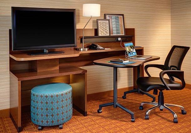 | Fairfield Inn & Suites by Marriott Detroit Canton