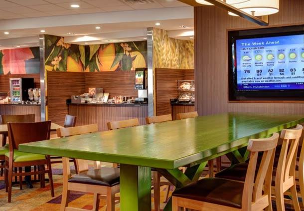 | Fairfield Inn & Suites by Marriott Detroit Canton