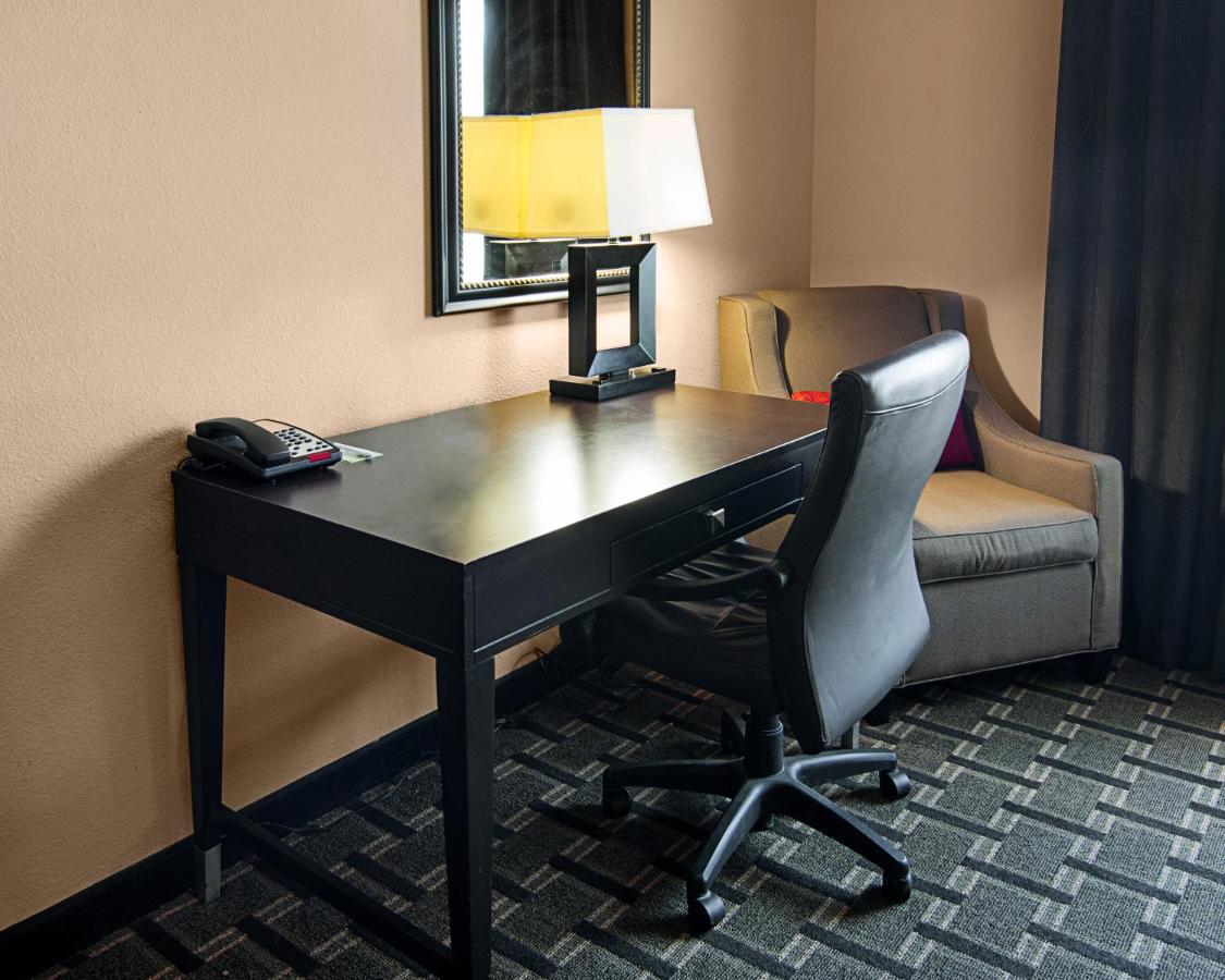 Queen Room with Two Queen Beds - Accessible/Non-Smoking at Comfort Inn & Suites Paris