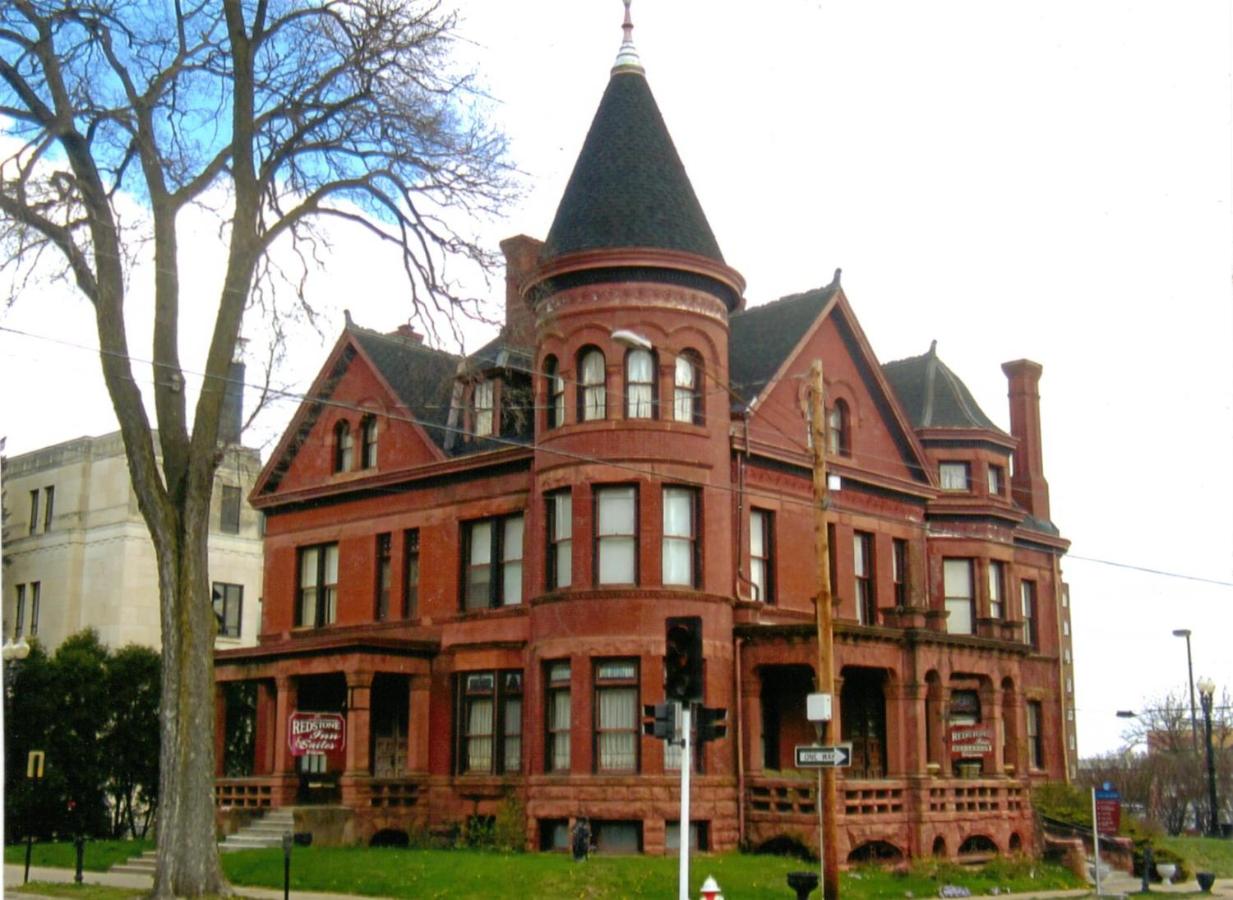 | The Redstone Inn and Suites