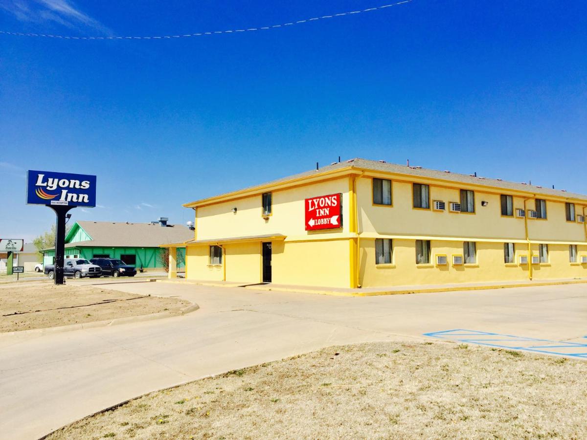 | Lyons Inn