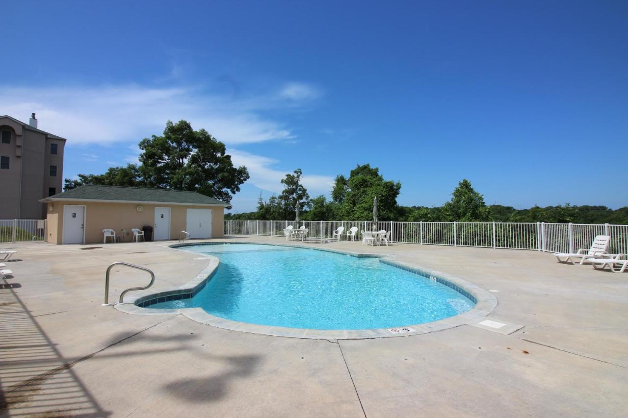  | Lake Ozarks Get Away Topsider
