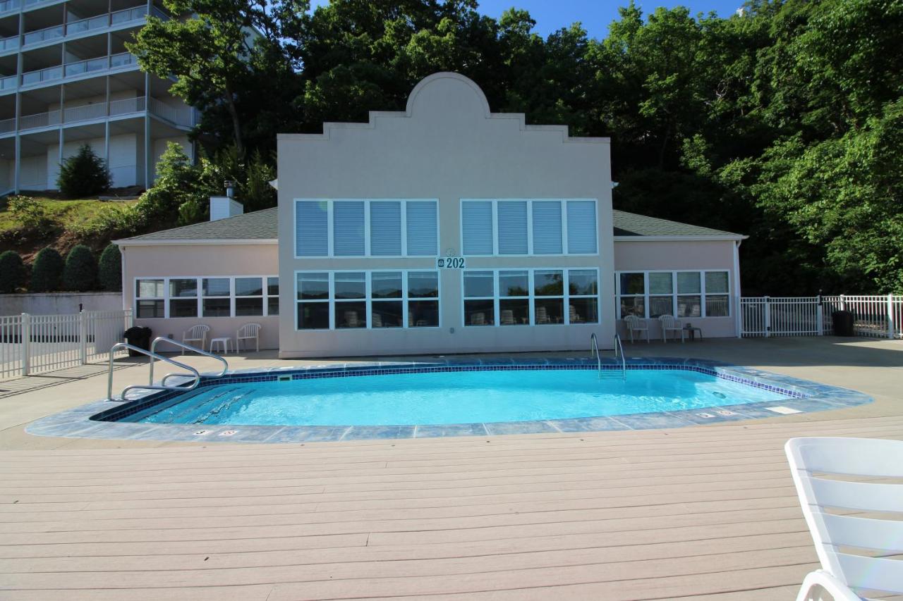  | Lake Ozarks Get Away Topsider