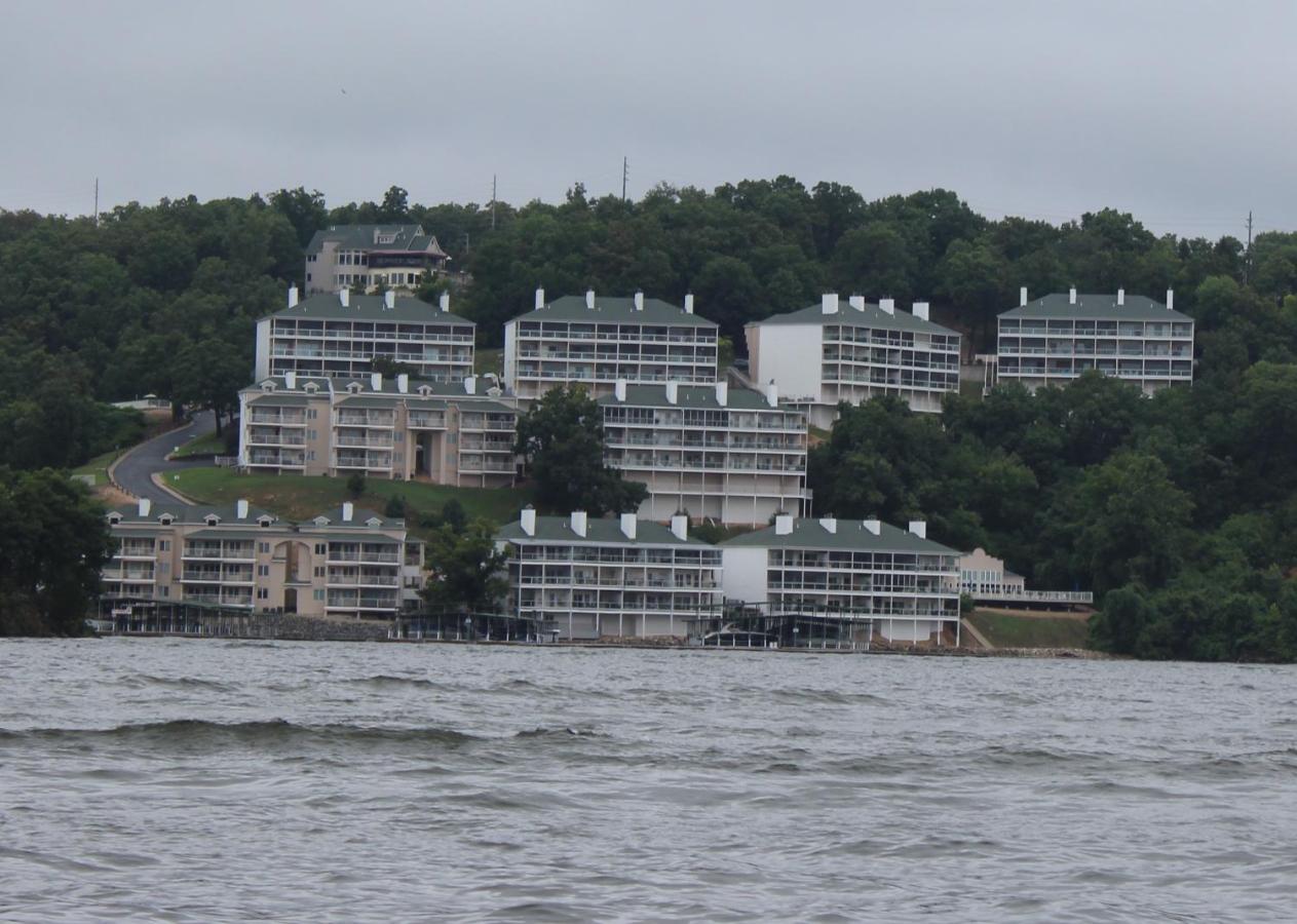  | Lake Ozarks Get Away Topsider