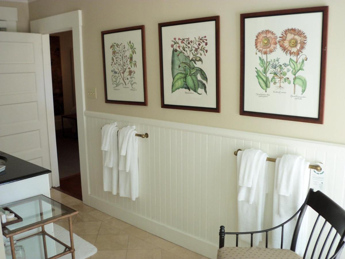 Master Suite with Spa Bath at The Upham Hotel