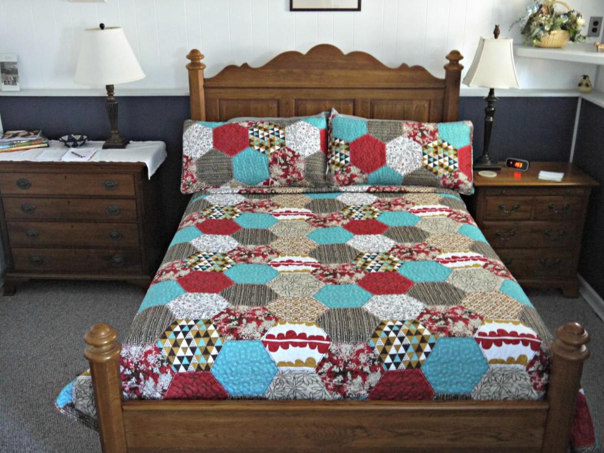 | Carriage Corner Bed & Breakfast
