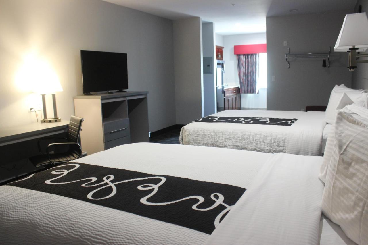  | Paris Inn & Suites