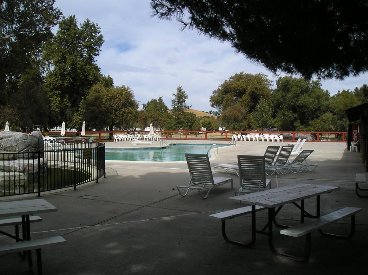  | San Benito Camping Resort One-Bedroom Cabin 9