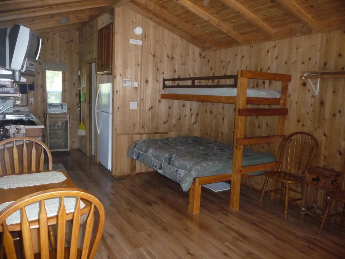 | Pio Pico Camping Resort Studio Cabin 10