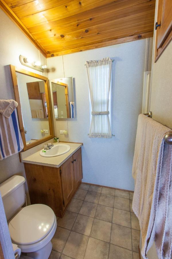 | Pio Pico Camping Resort One-Bedroom Cabin 13