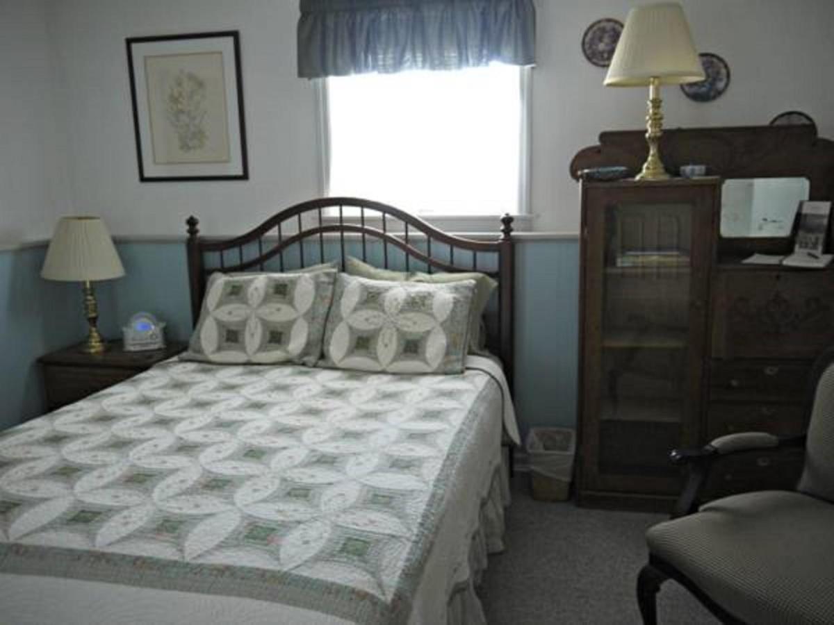 | Carriage Corner Bed & Breakfast