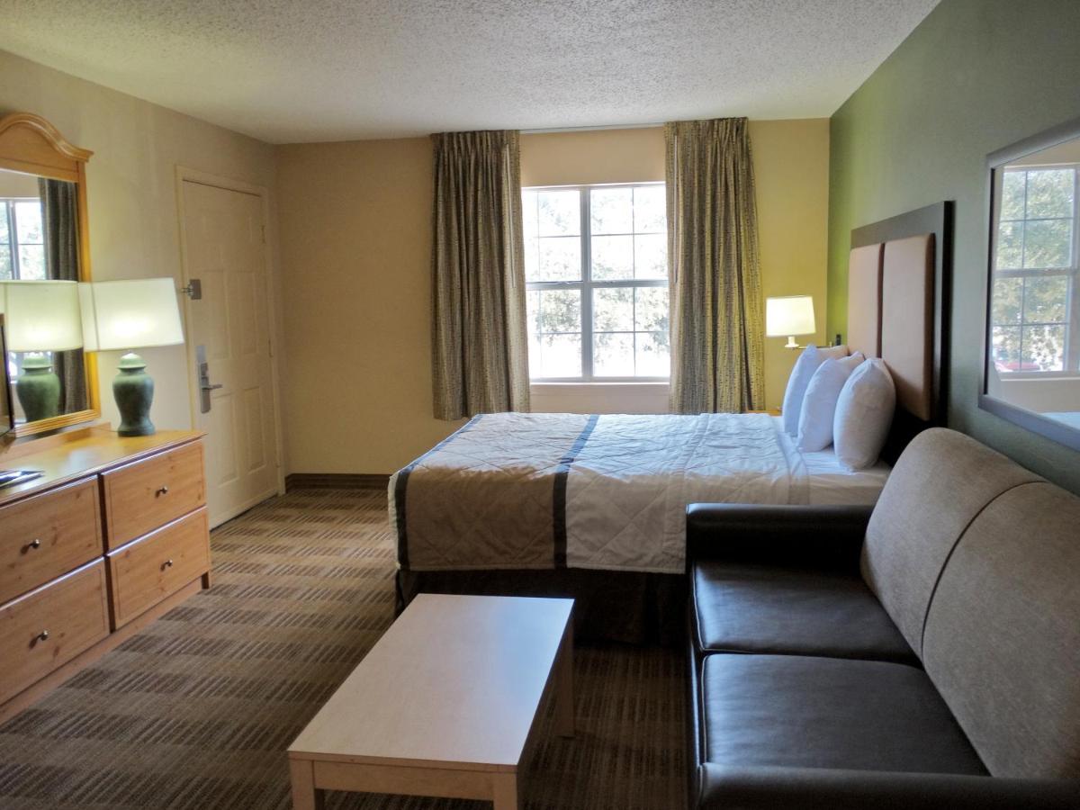 Deluxe Studio with 1 Queen Bed - Non-Smoking at Extended Stay America Suites Dallas Coit Road