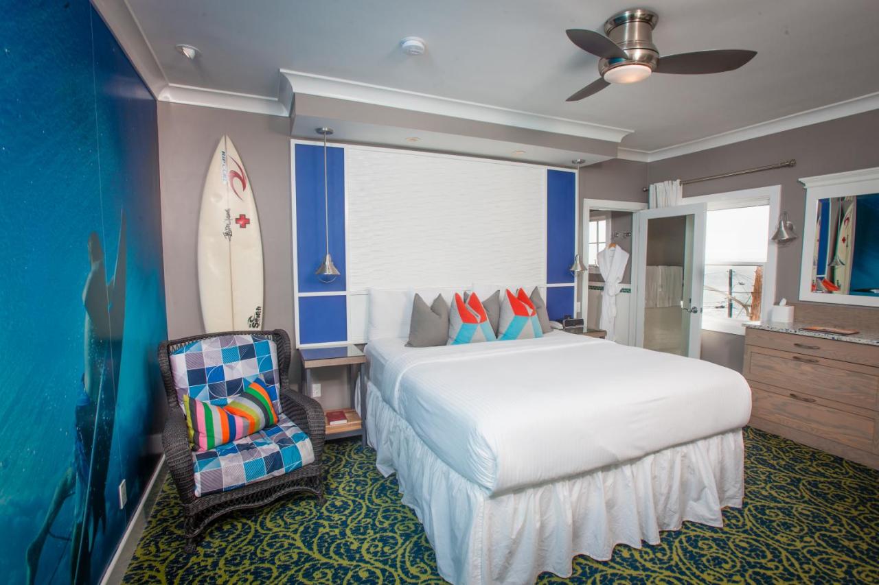Surf Themed Queen Room at La Casa del Camino