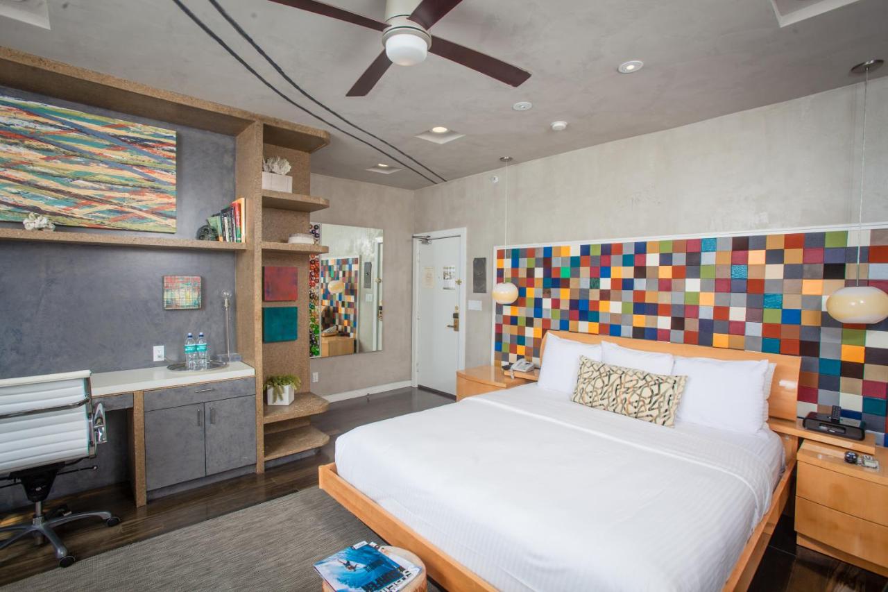 Surf Themed Queen Room at La Casa del Camino