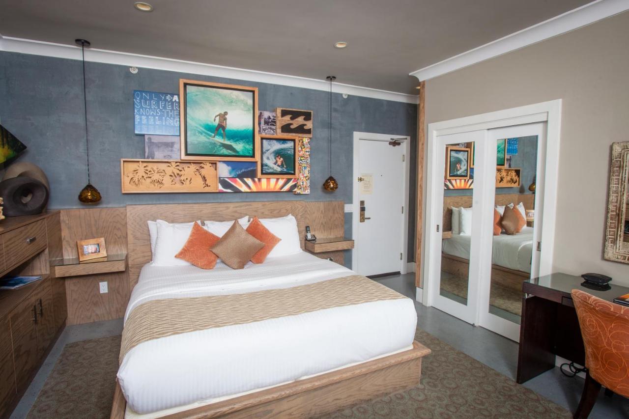 Surf Themed Queen Room at La Casa del Camino