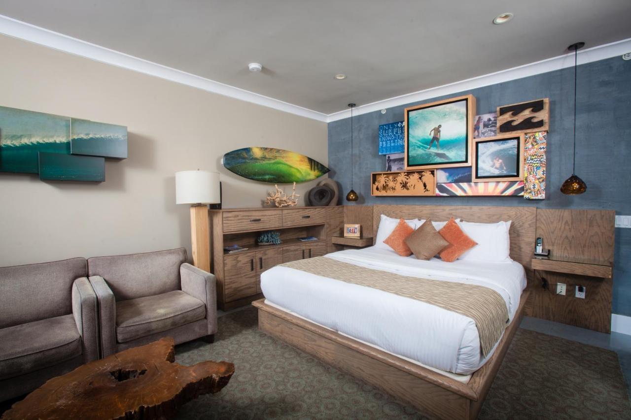 Surf Themed Queen Room at La Casa del Camino