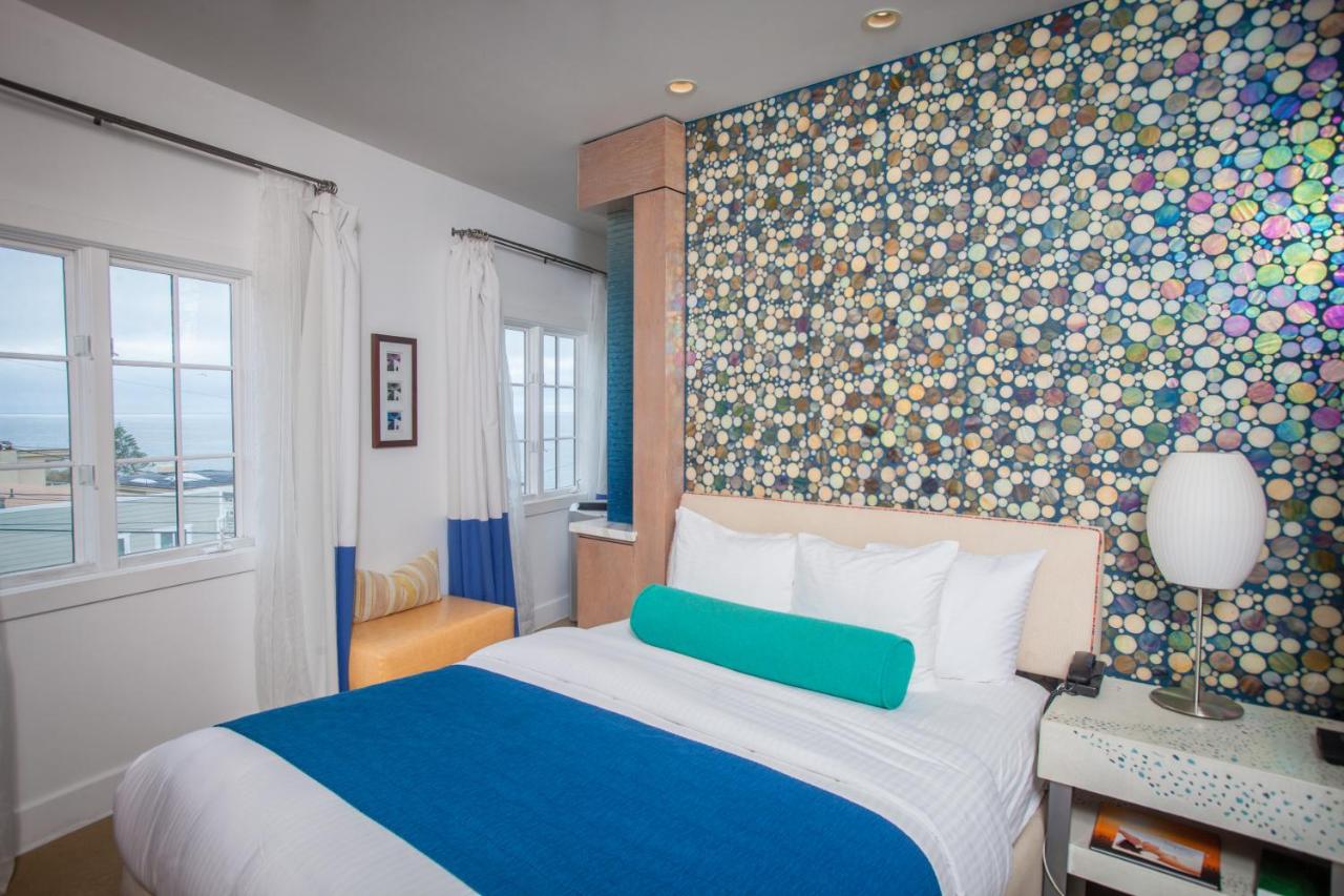 Surf Themed Queen Room at La Casa del Camino