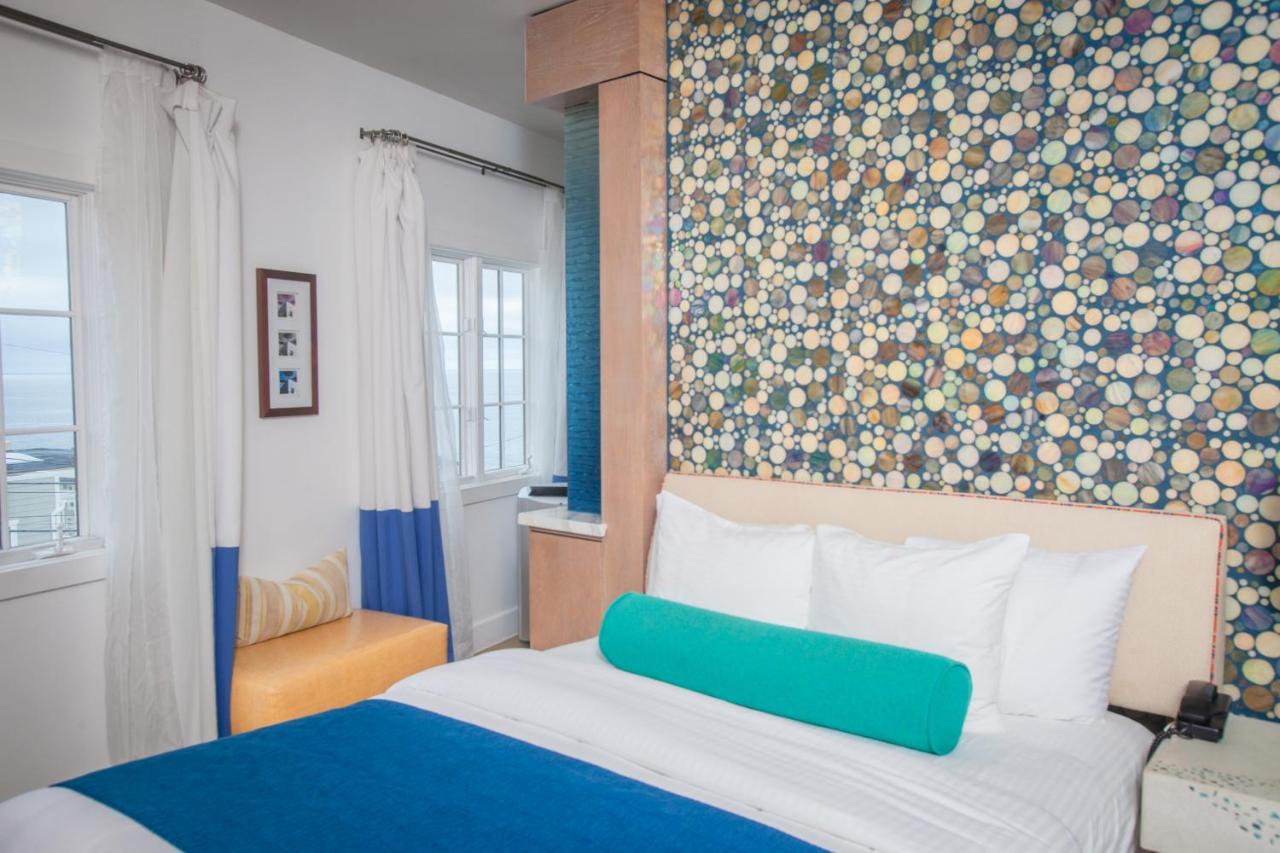 Surf Themed Queen Room at La Casa del Camino