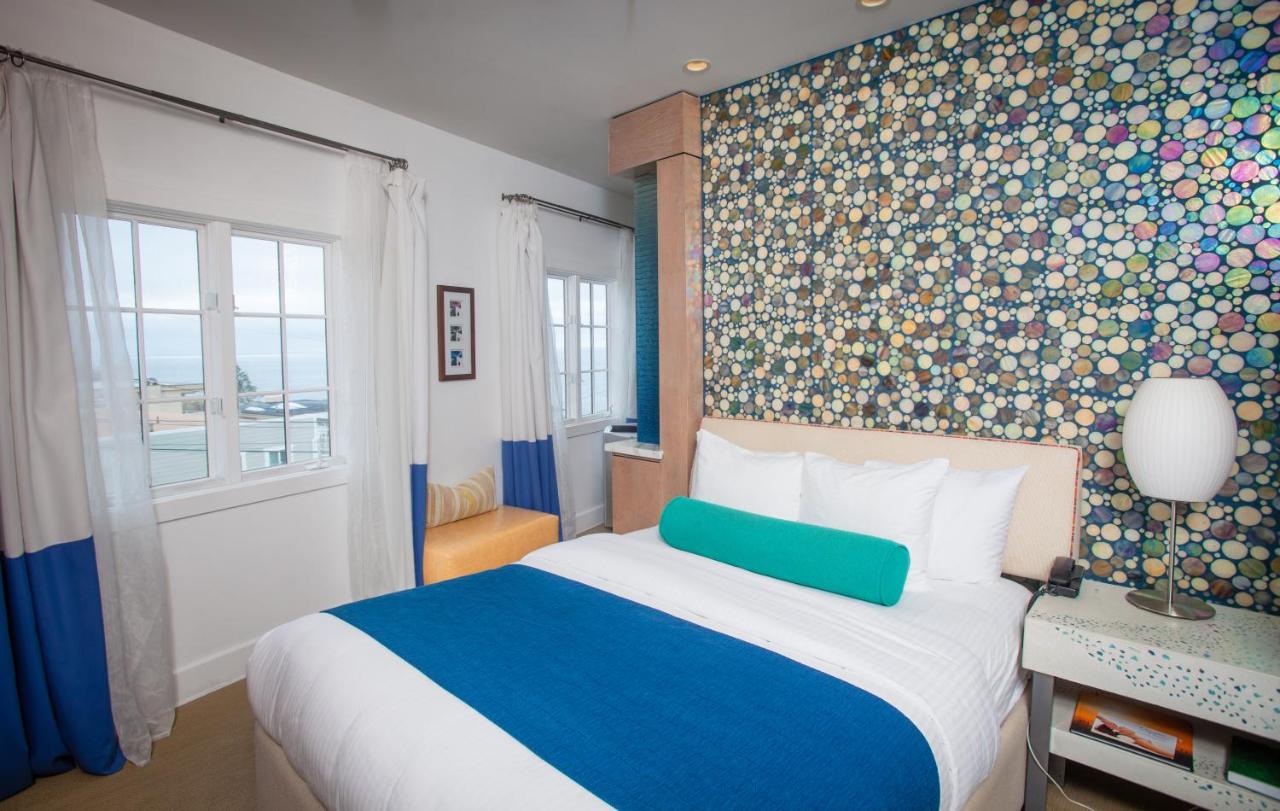 Surf Themed Queen Room at La Casa del Camino