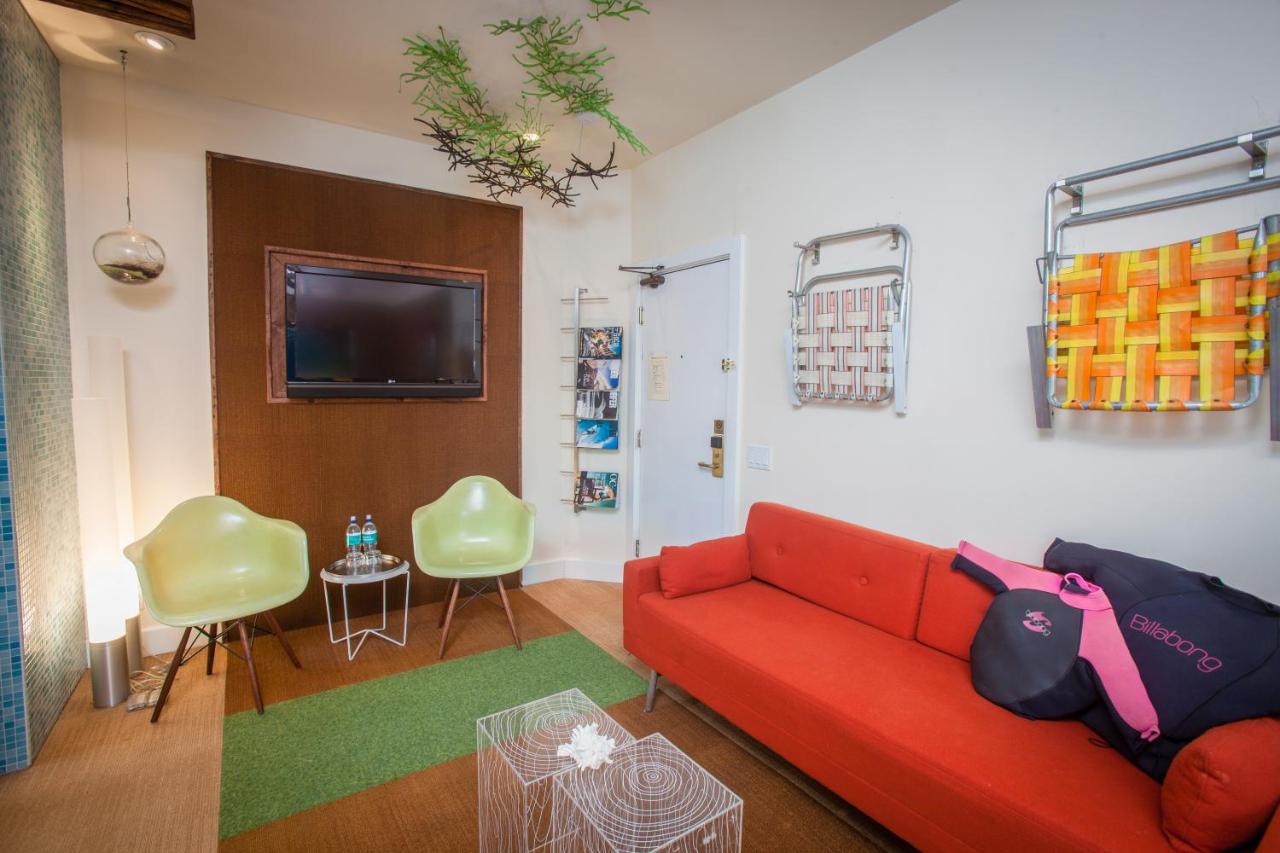 Surf Themed Queen Room at La Casa del Camino