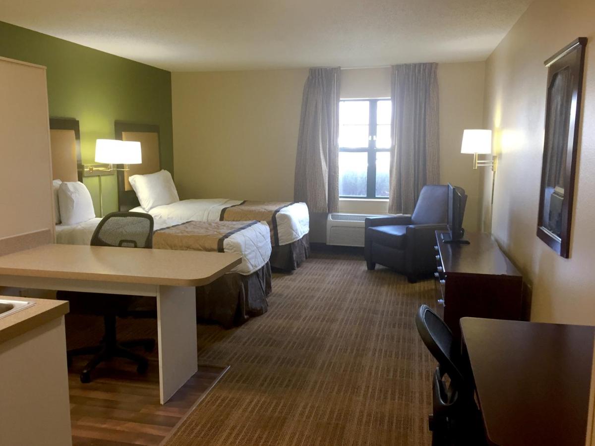 Studio with 2 Twin Beds - Non-Smoking at Extended Stay America Suites Seattle Everett North