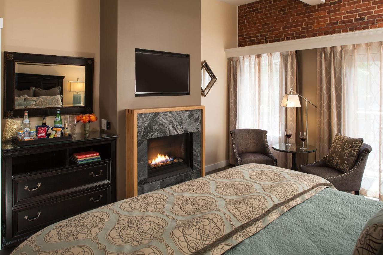 | 16 Bay View