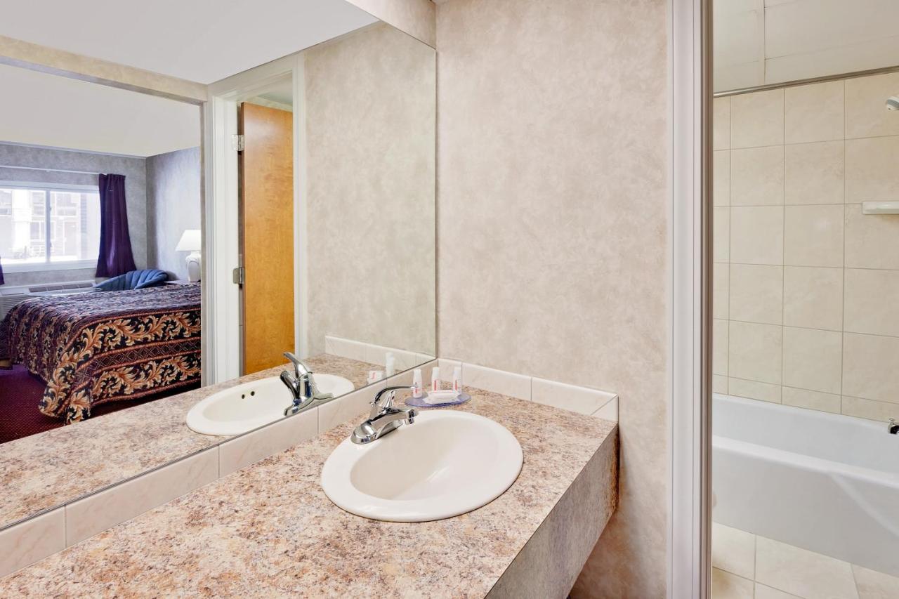 King Room - Disability Access at Super 8 by Wyndham Traverse City
