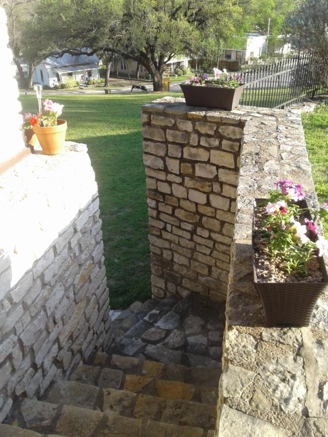 | Live Oak B&B