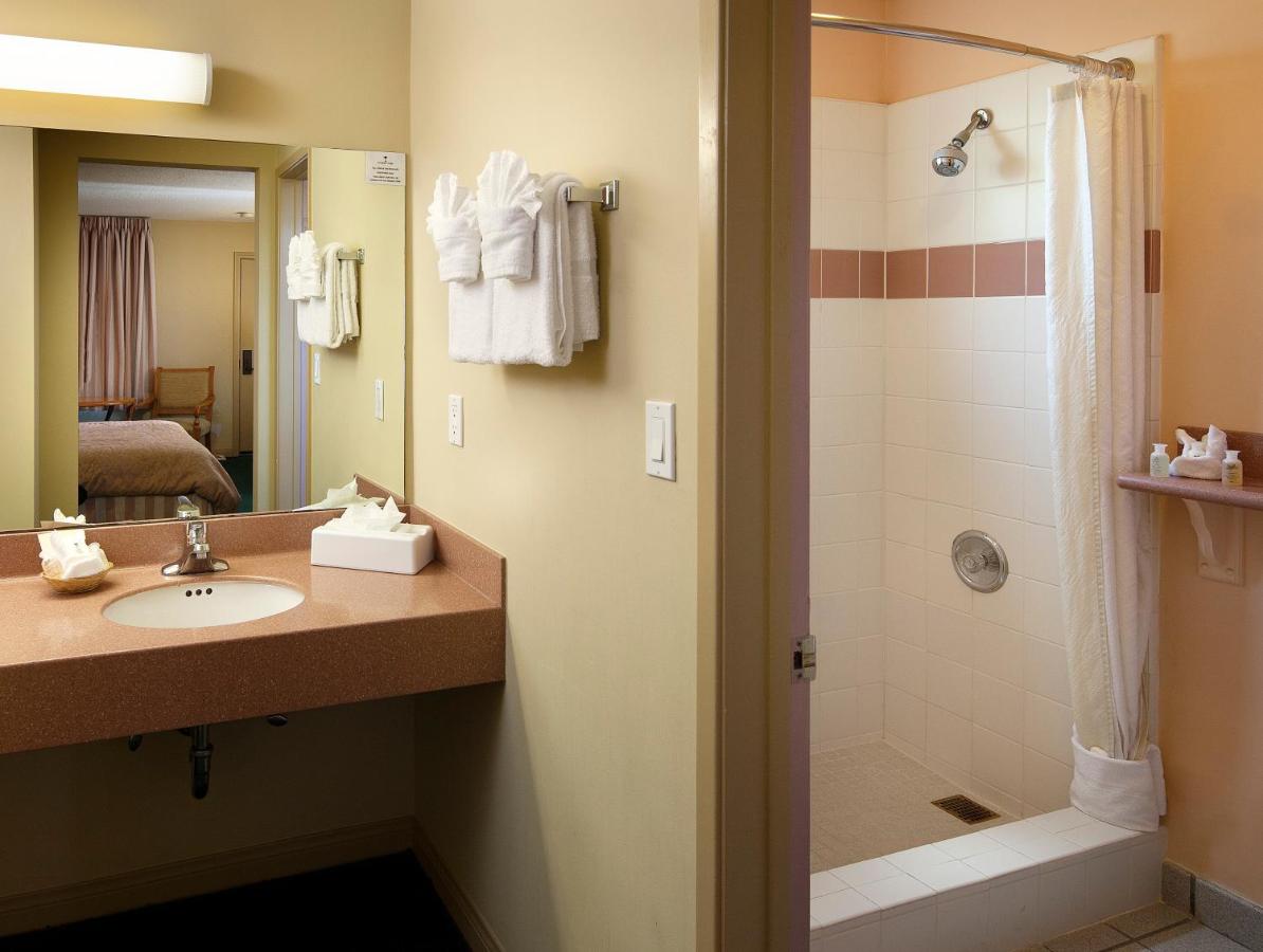 | Sandpiper Lodge - Santa Barbara