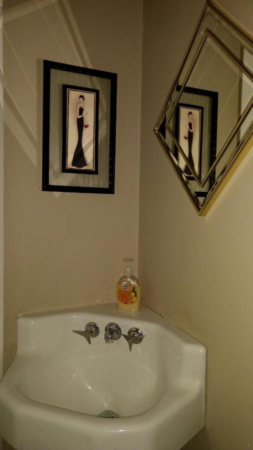  | Carraway Guest House