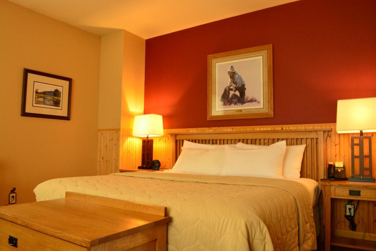 | Gallatin River Lodge