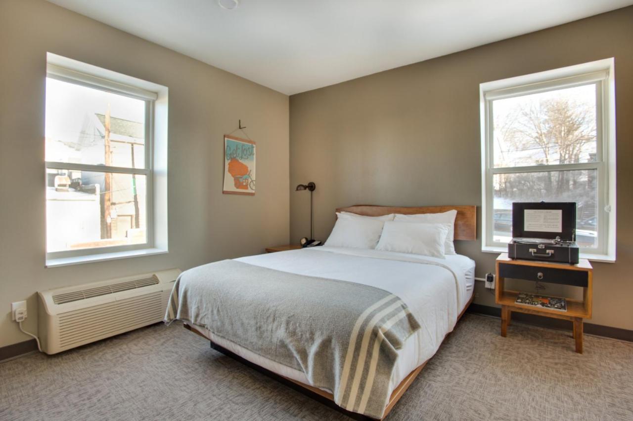 Queen Studio at The Oxbow Hotel