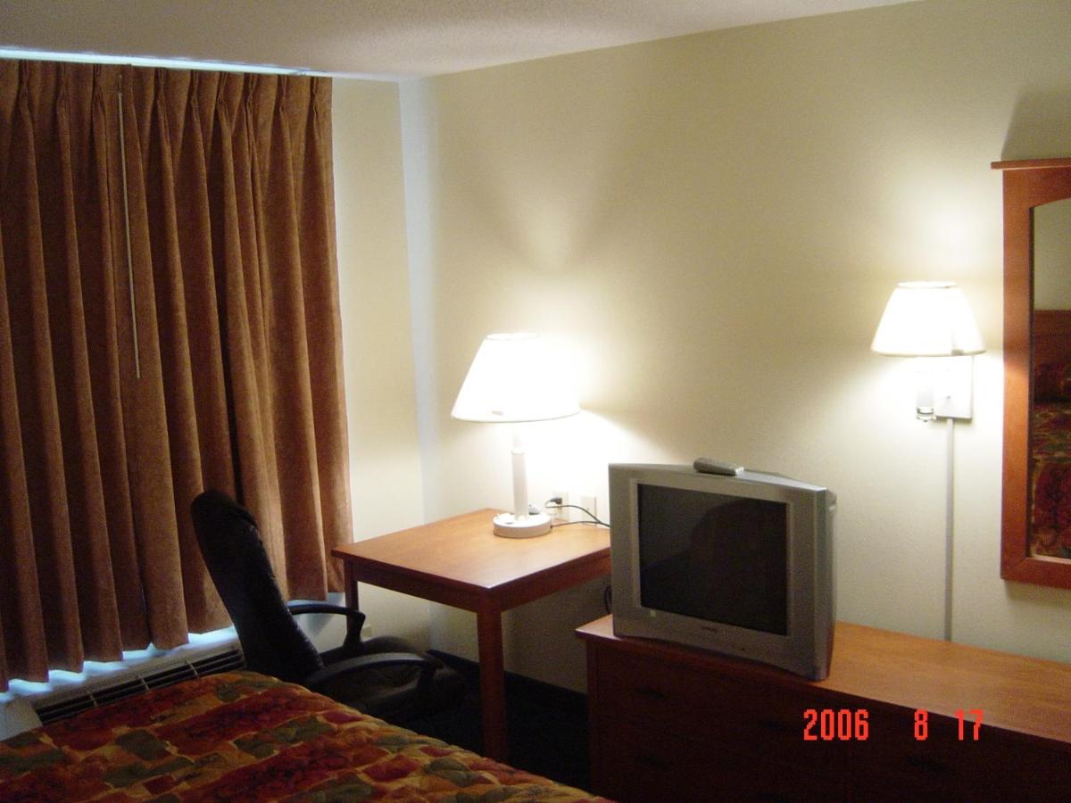  | Hometown Inn & Suites