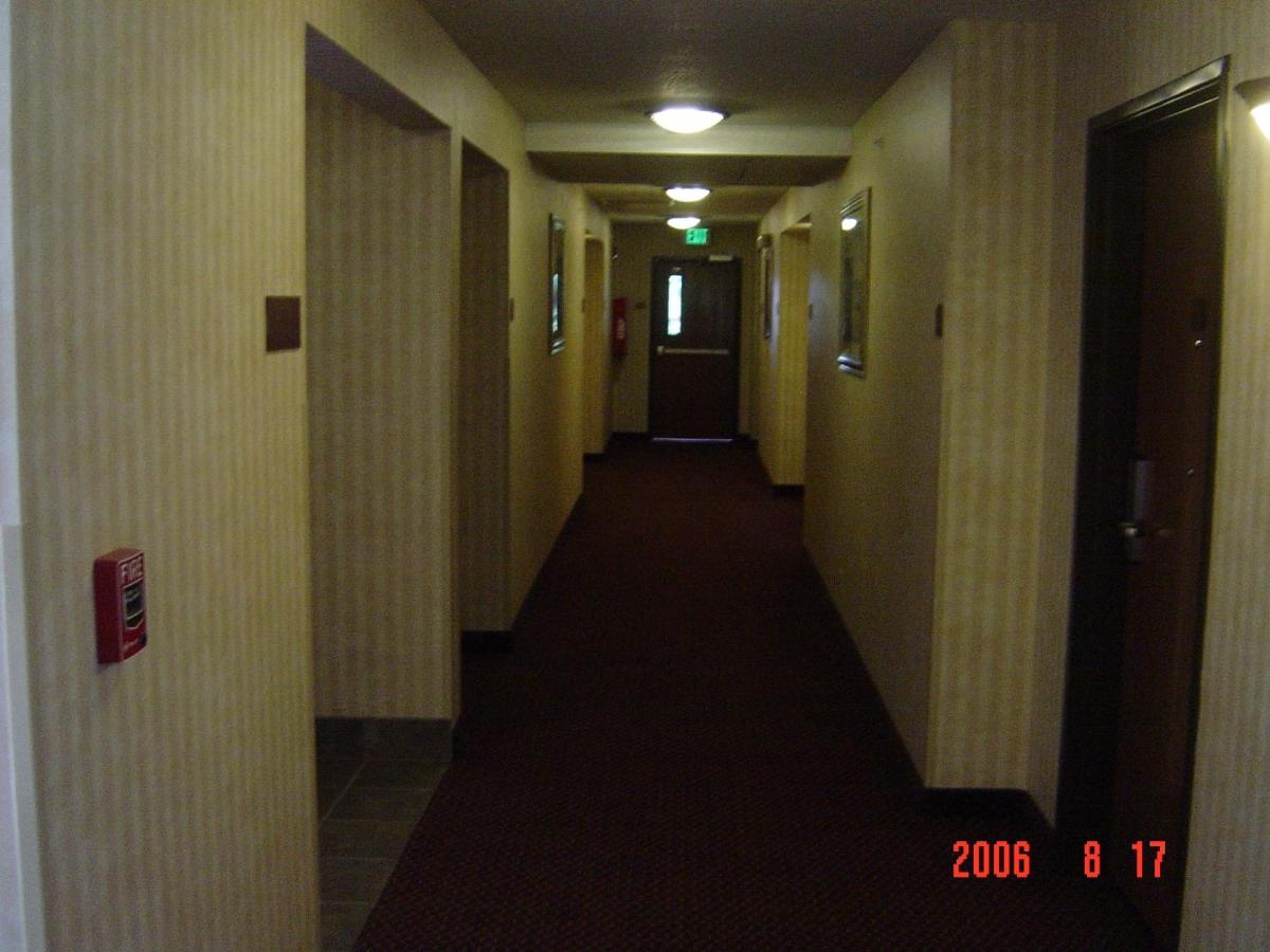  | Hometown Inn & Suites