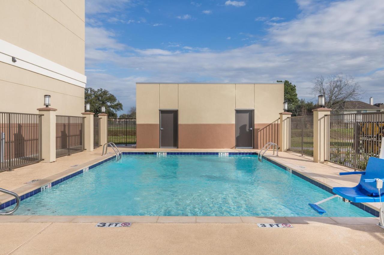 | Days Inn & Suites by Wyndham Houston NW Cypress