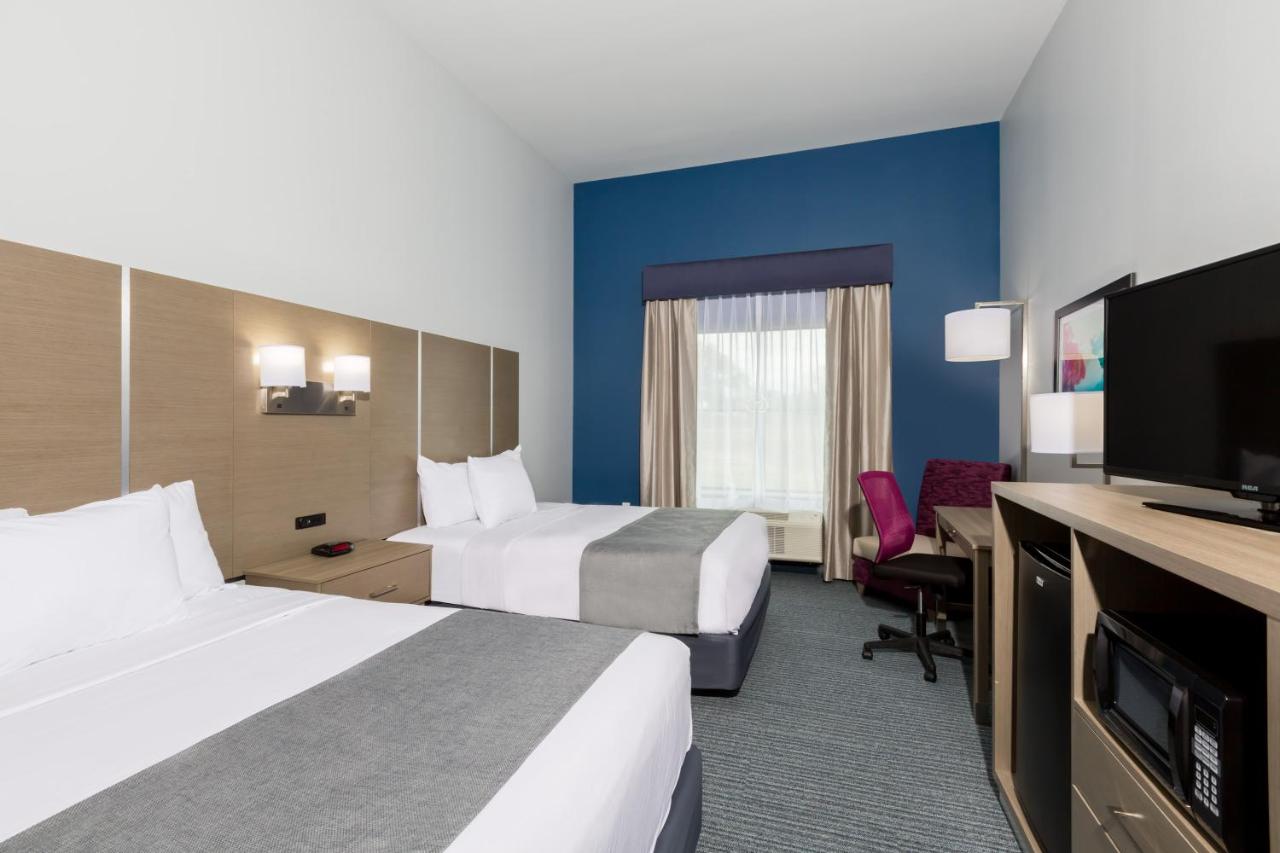 | Days Inn & Suites by Wyndham Houston NW Cypress