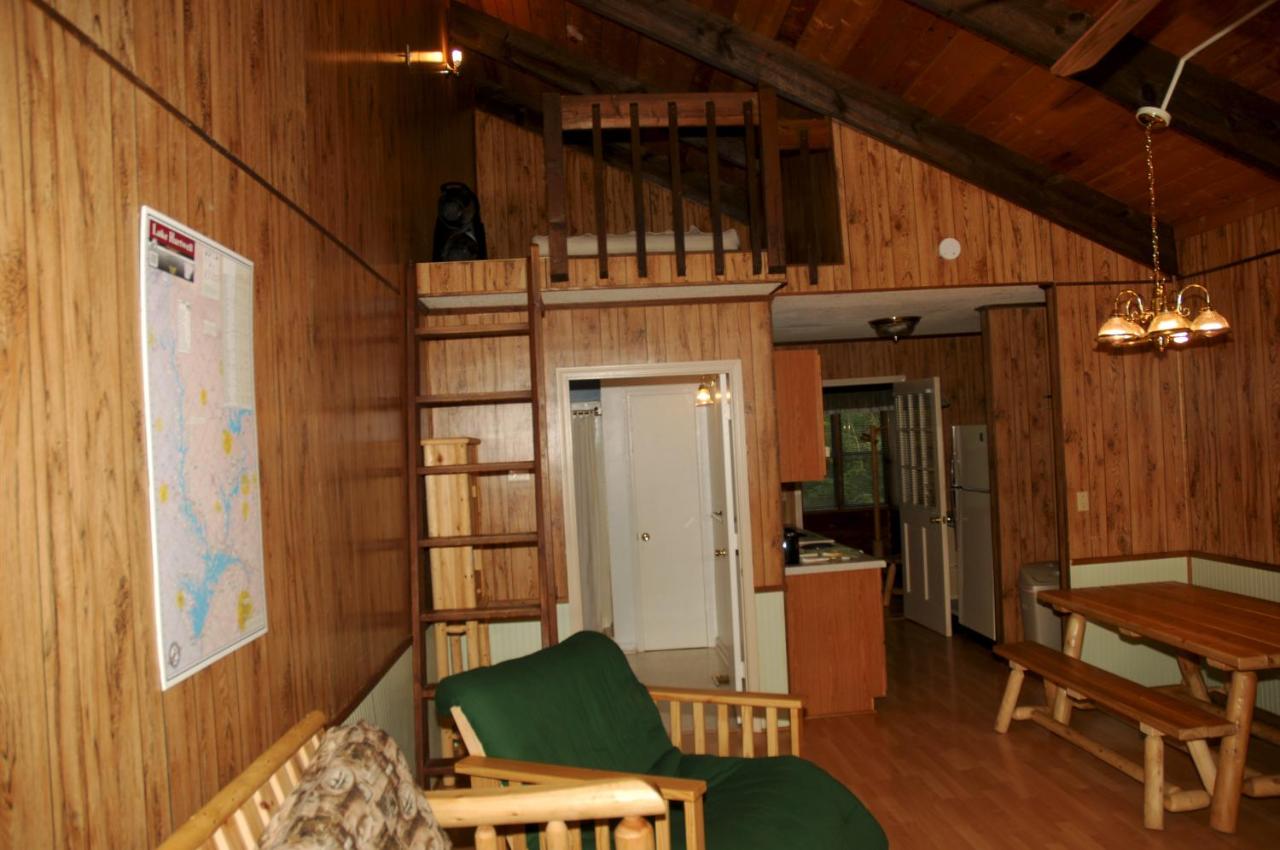 | Carolina Landing Camping Resort Deluxe Cabin 6