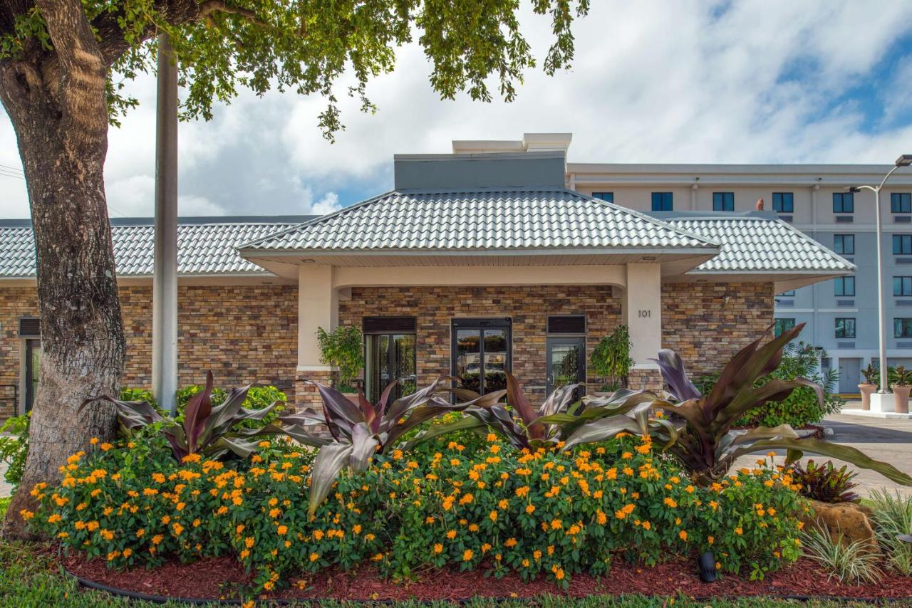  | Best Western Plus Hollywood/Aventura