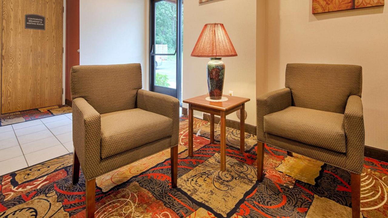 | Best Western Plaza Hotel Saugatuck