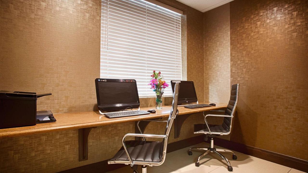 | Best Western Inn Buffalo Airport