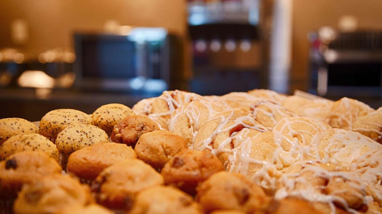 | Best Western Inn Buffalo Airport