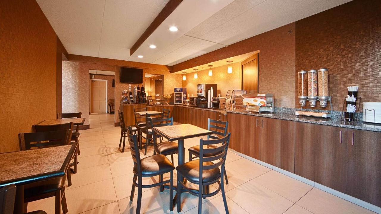 | Best Western Inn Buffalo Airport