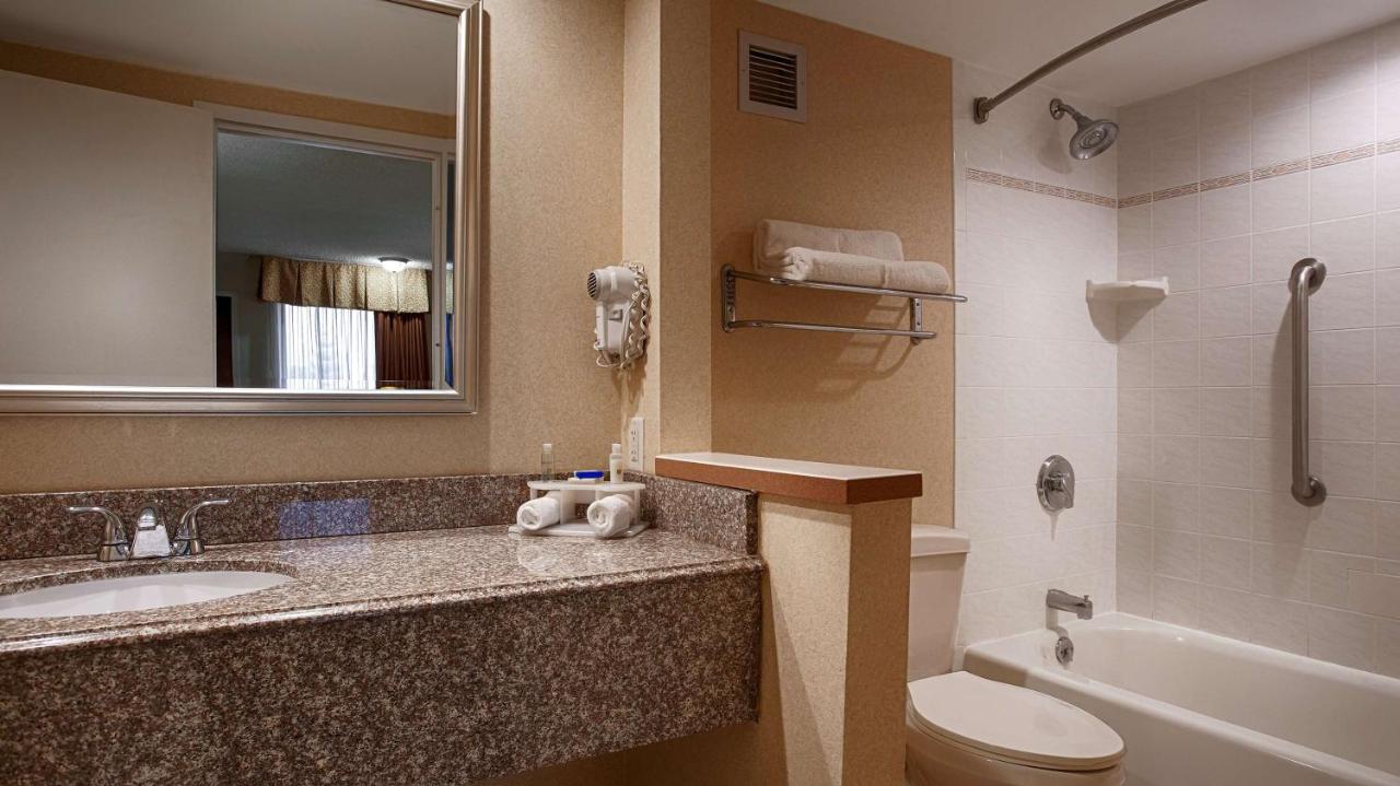 | Best Western PLUS Galleria Inn & Suites