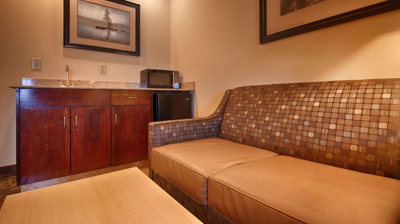 Junior King Suite at SureStay Plus Hotel by Best Western Roanoke Rapids I-95