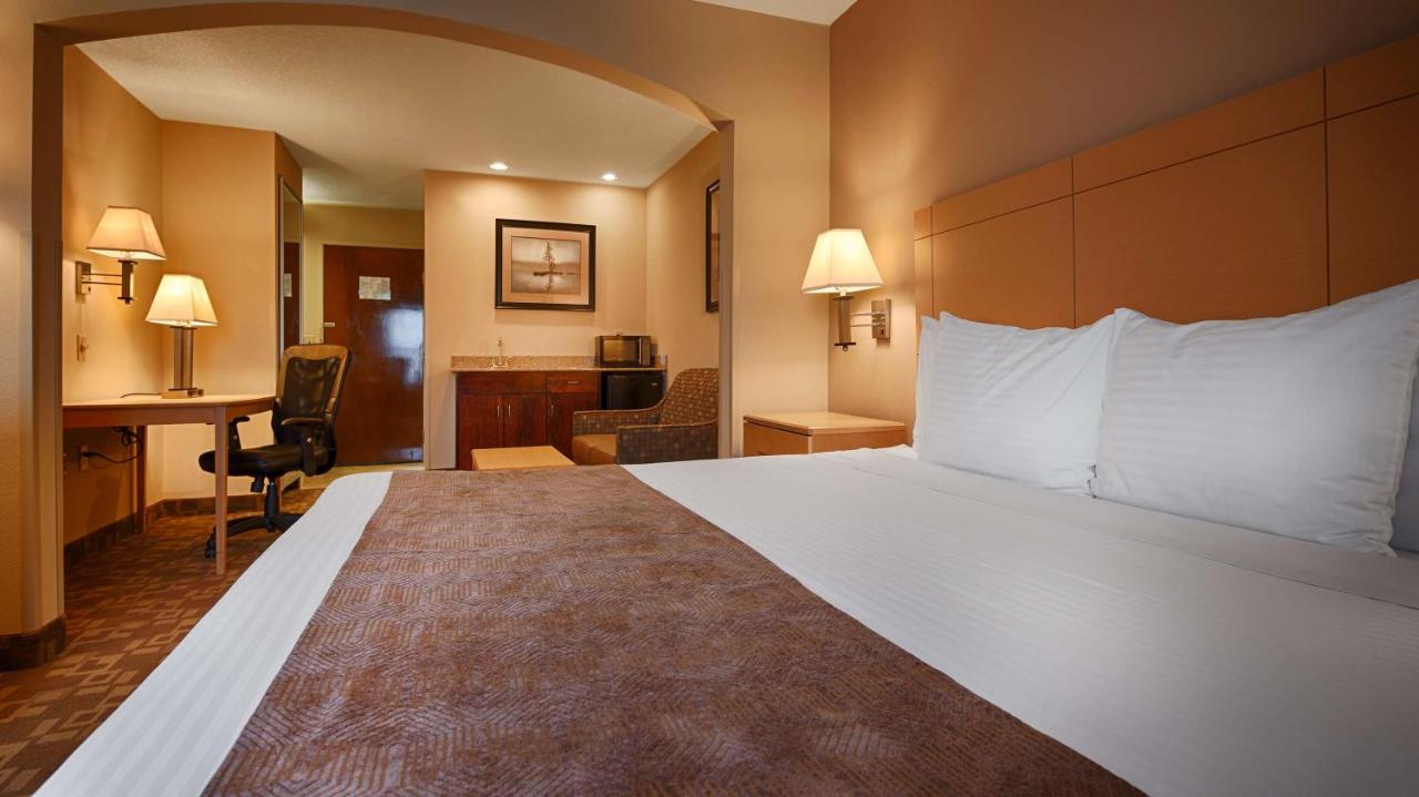 Junior King Suite at SureStay Plus Hotel by Best Western Roanoke Rapids I-95