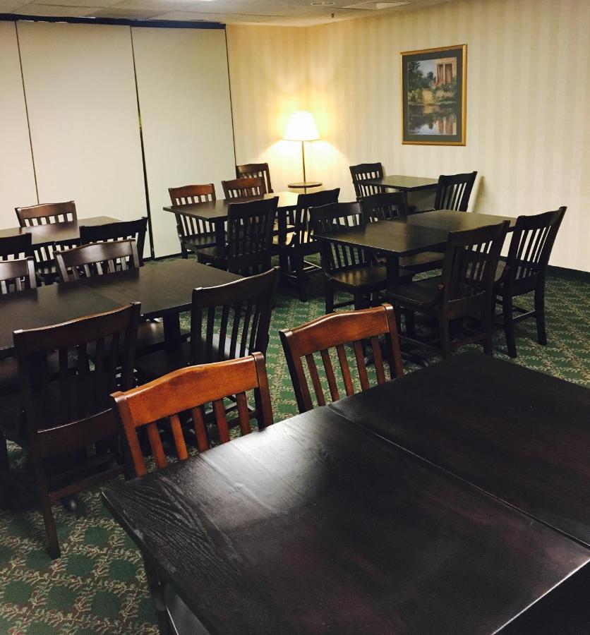 | Greystone Inn & Suites