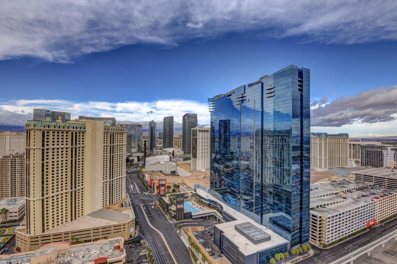  | Penthouse Suite with Strip View at The Signature At MGM Grand